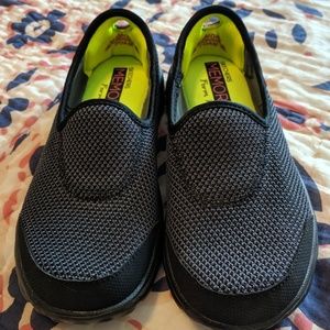 Sketchers memory foam shoes